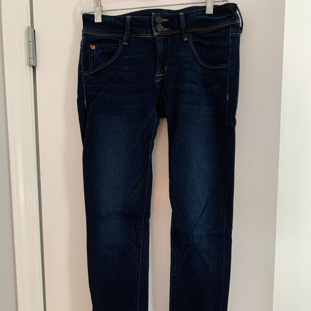 Hudson Jeans - dark wash skinny jeans w/ back pockets - size 27